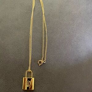 Inspired Gold Padlock Pendant Necklace NWOT